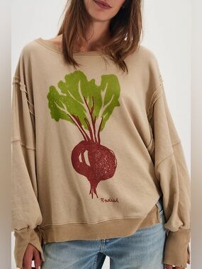 ( FP-19) Free People We The Free Graphic Camden Pullover
